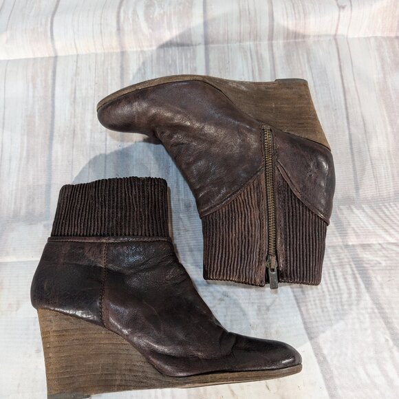 Frye Women's Brown Leather Corby Side Zip Ruched Wedge Ankle Boot Size 8M - Picture 10 of 12
